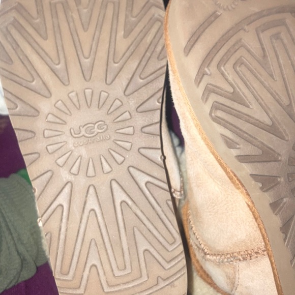 Ugg’s authentic vet nice un - Picture 6 of 10